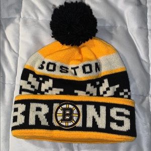 Boston Bruins winter hat